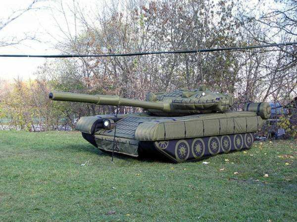 井陉陆地军事假目标坦克